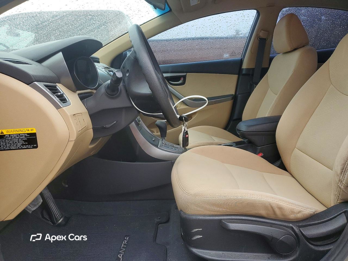 Hyundai Elantra 2013