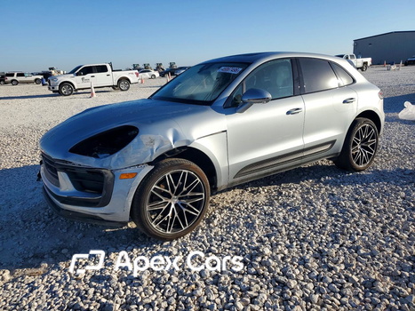 Porsche Macan 2026 - Image 1 of 15