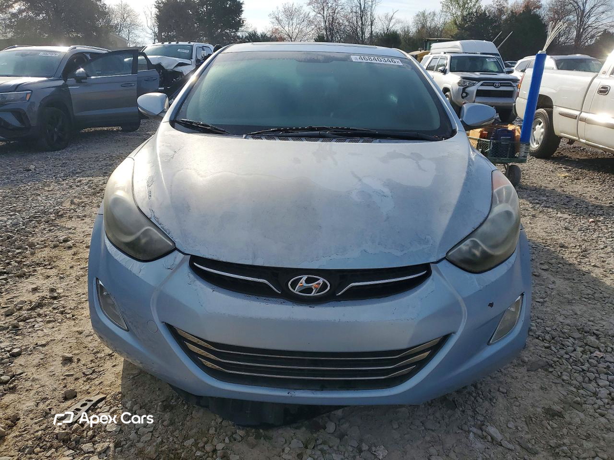 Hyundai Elantra 2012