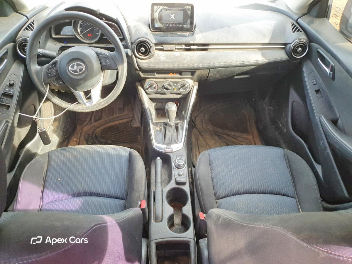Scion iA 2016