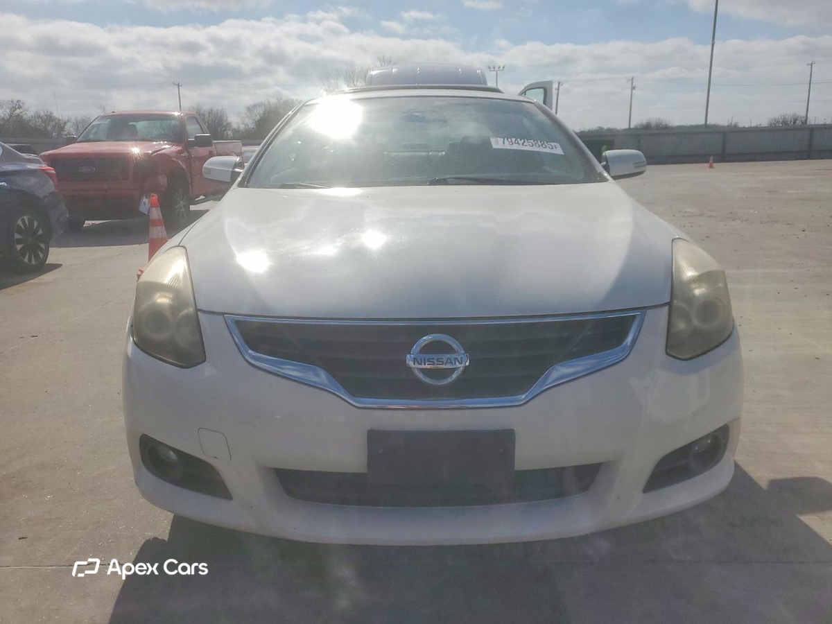 Nissan Altima 2010