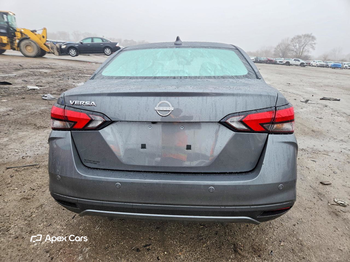 Nissan Versa 2025
