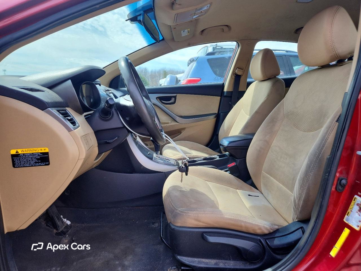 Hyundai Elantra 2013