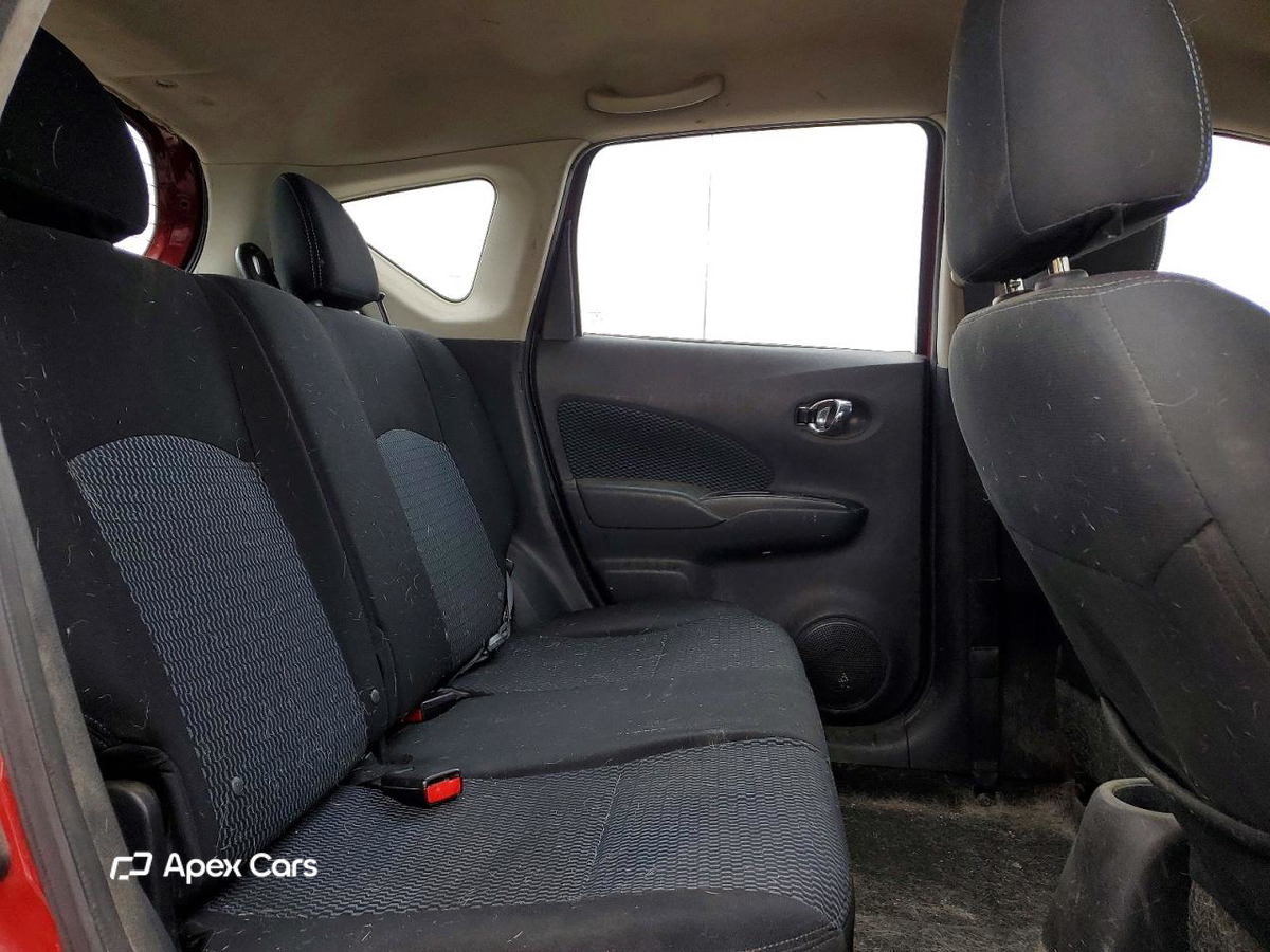 Nissan Versa 2015