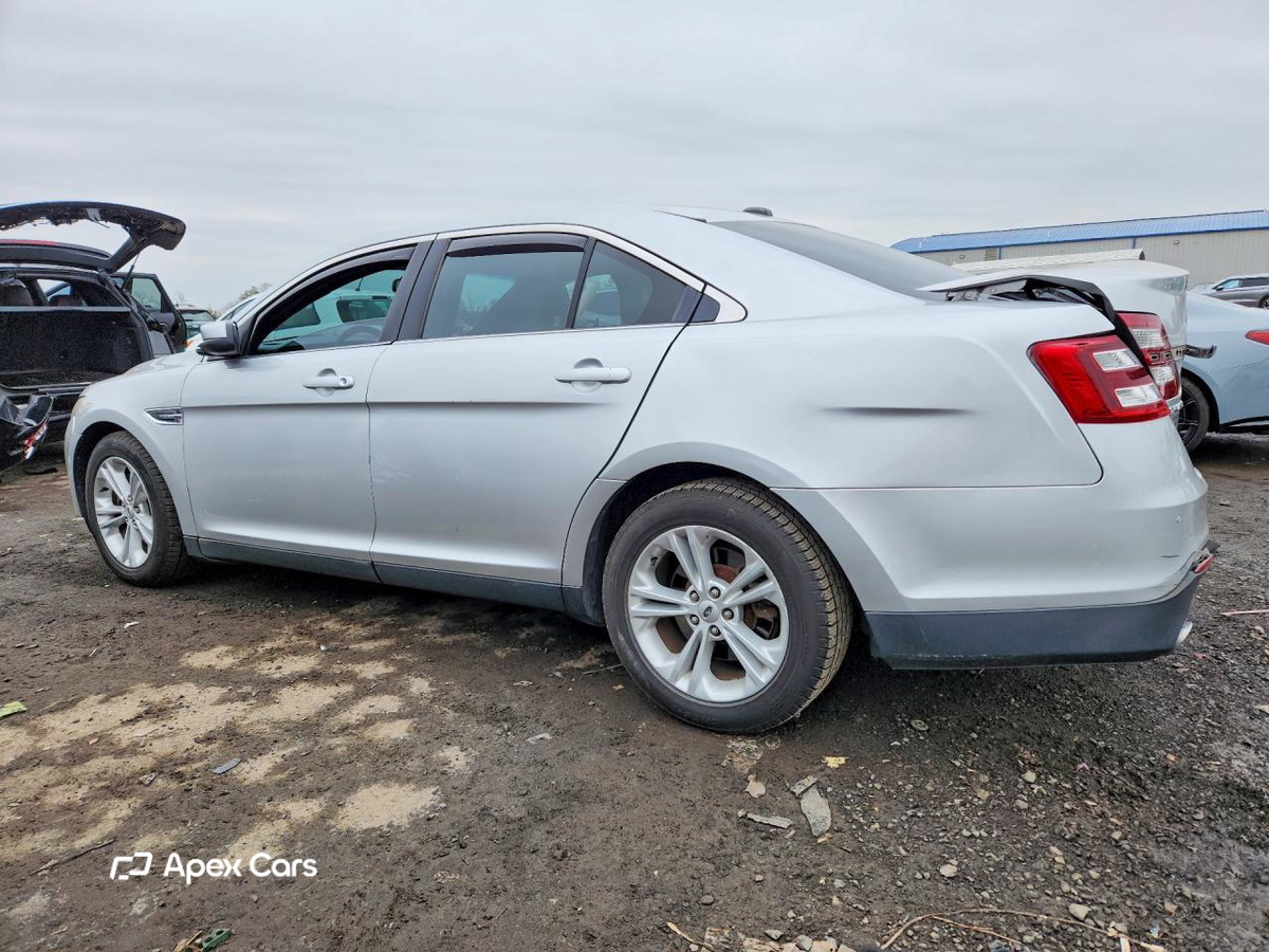 Ford Taurus 2015