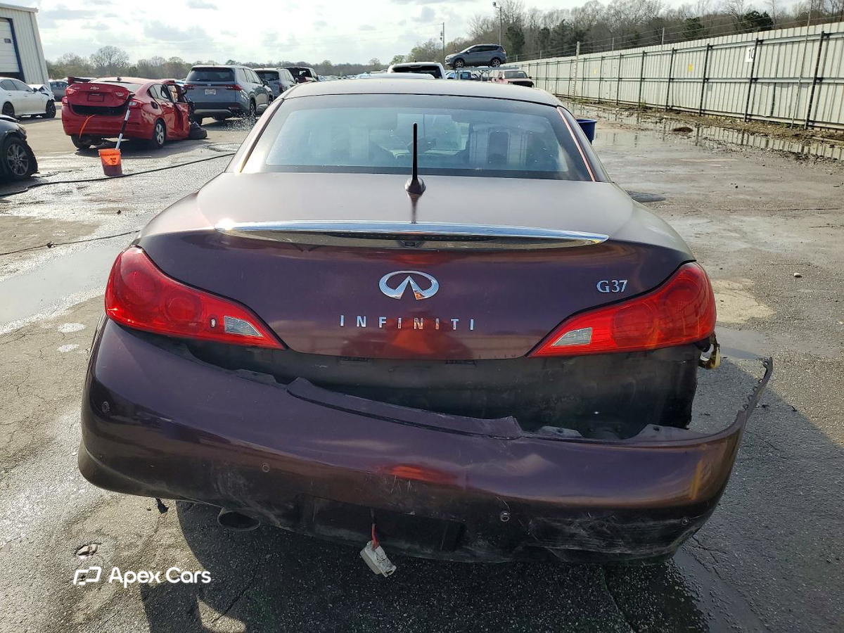 Infiniti G 2010