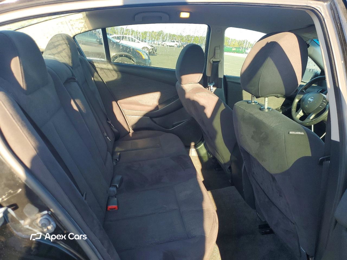 Nissan Altima 2012