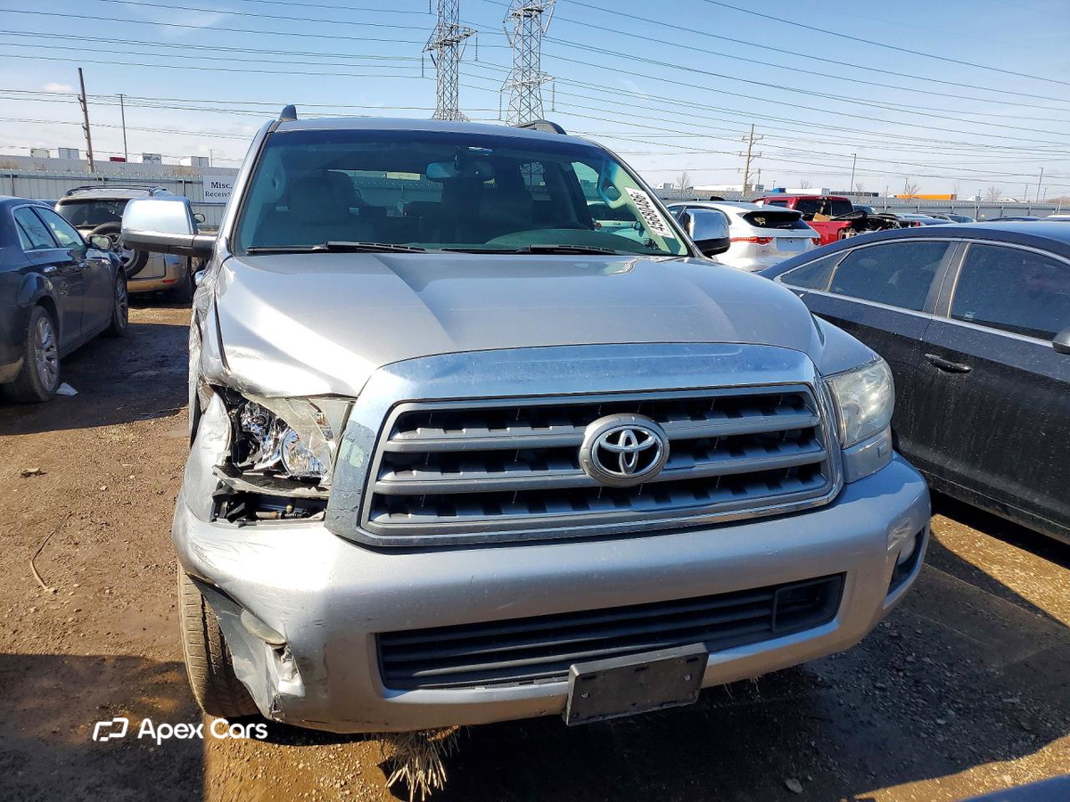 Toyota Sequoia 2013