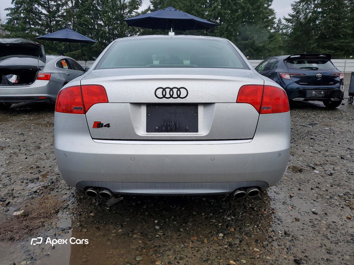 Audi RS4 2006