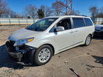 Toyota Sienna 2016