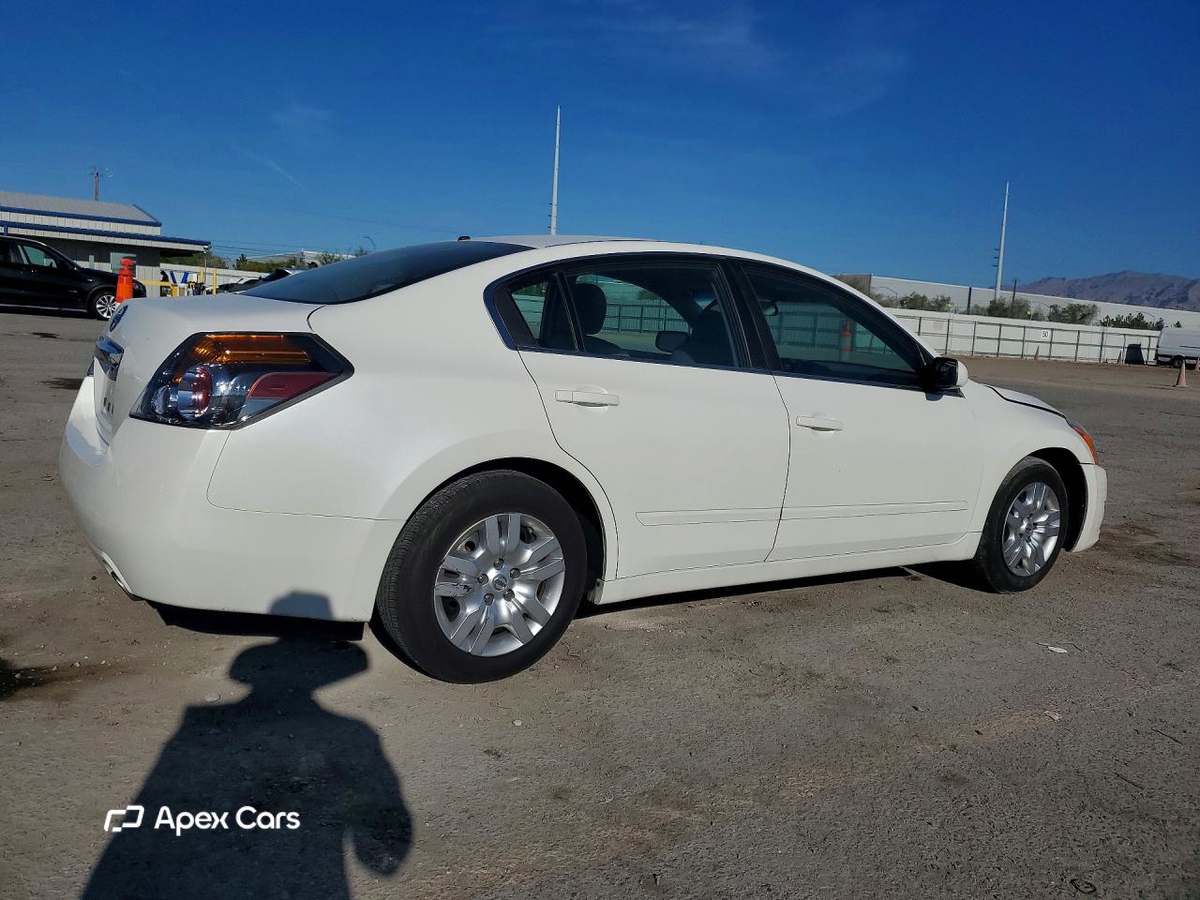 Nissan Altima 2011