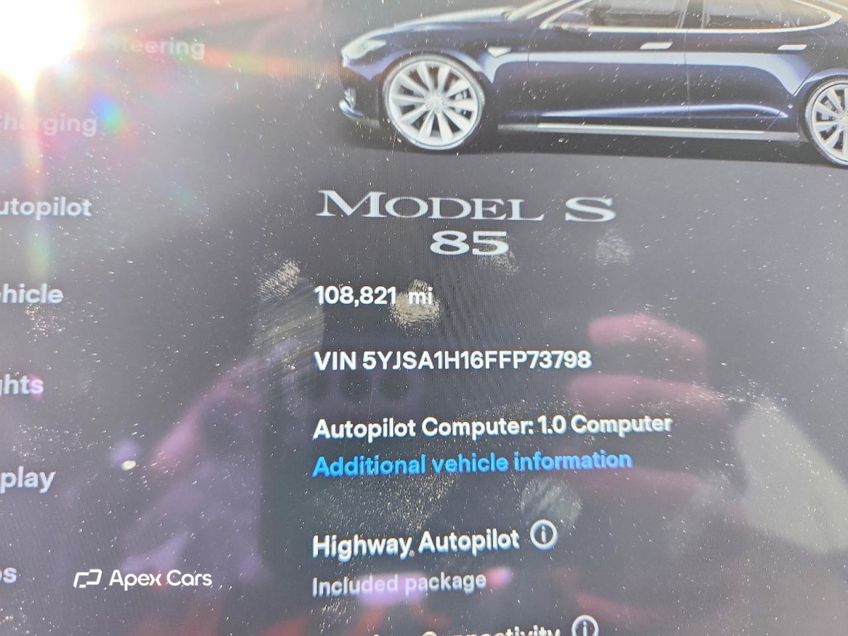 Tesla Model S 2015