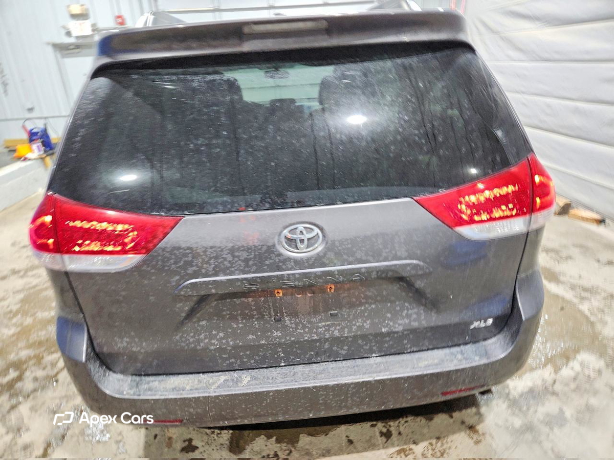 Toyota Sienna 2014