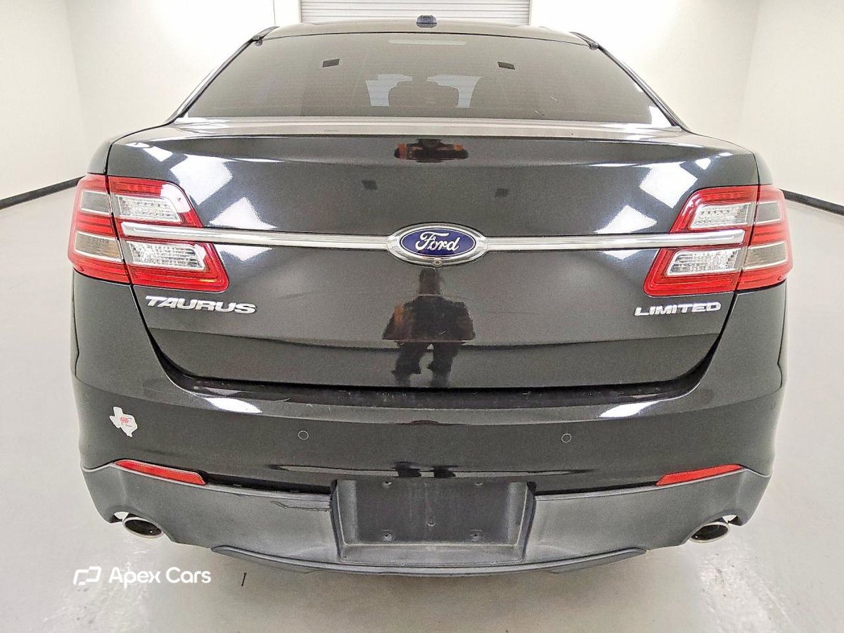 Ford Taurus 2015