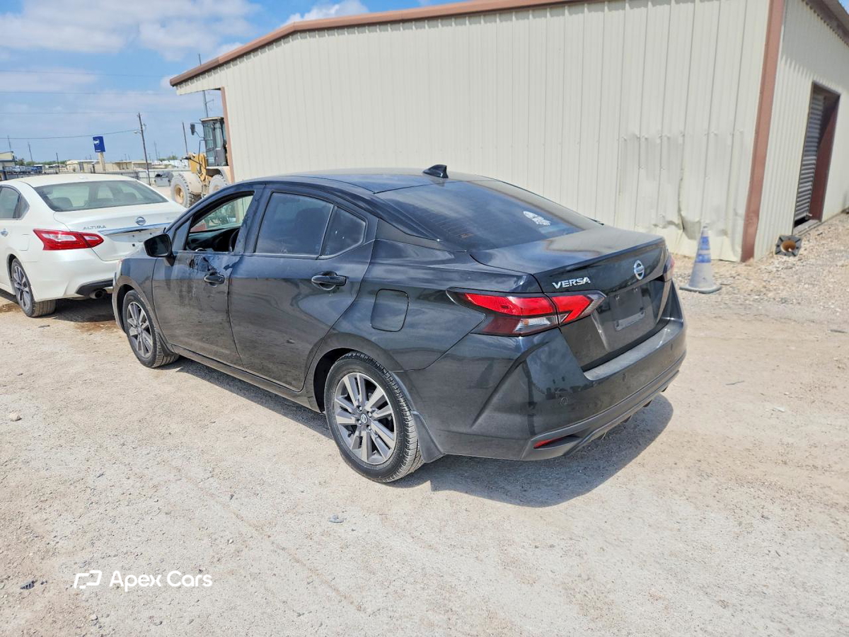 Nissan Versa 2020