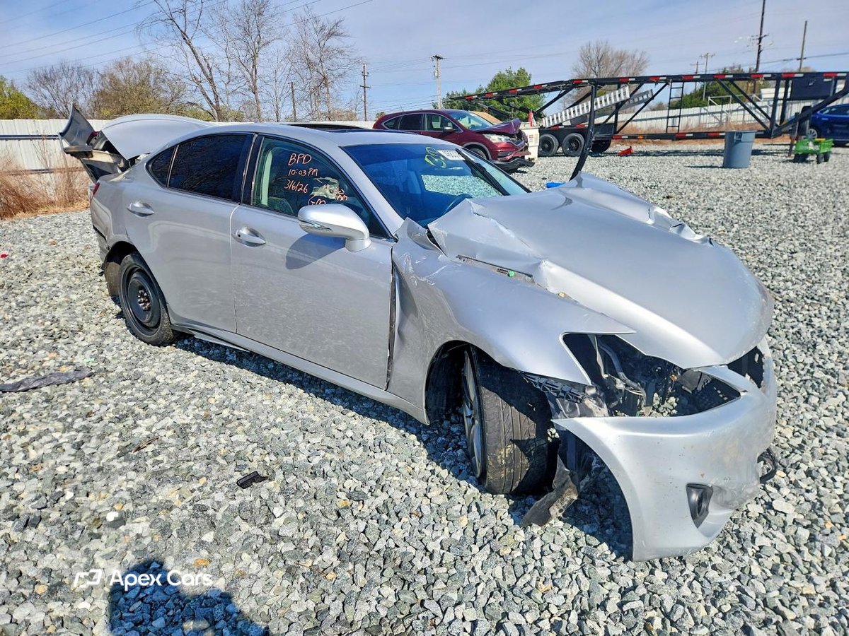 Lexus IS 2011