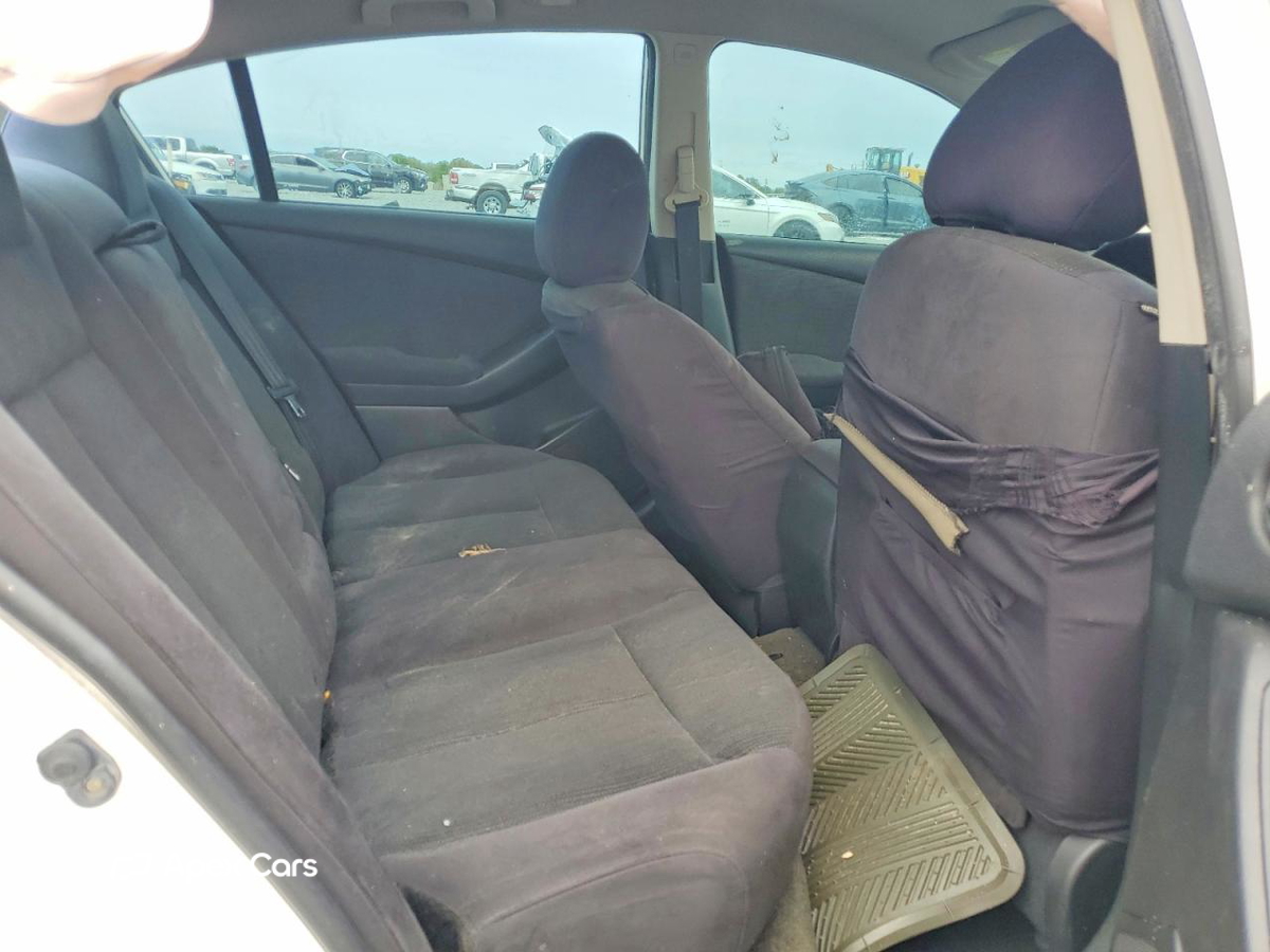 Nissan Altima 2012