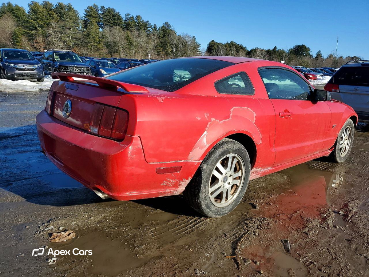 Ford Mustang 2005