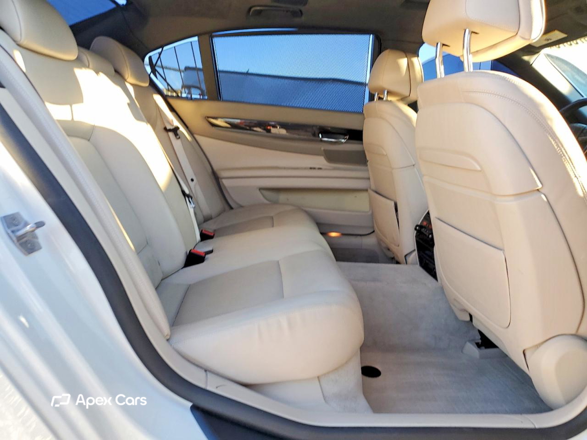 BMW Series 7 2015