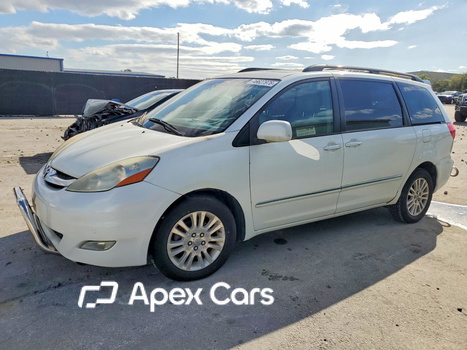 Toyota Sienna 2010 - Image 1 of 13