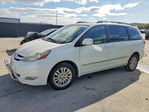 Toyota Sienna 2010