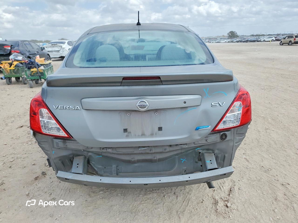 Nissan Versa 2013