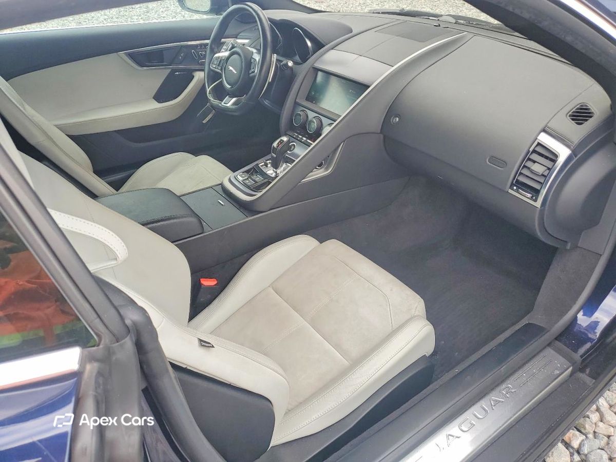Jaguar F-Type 2019