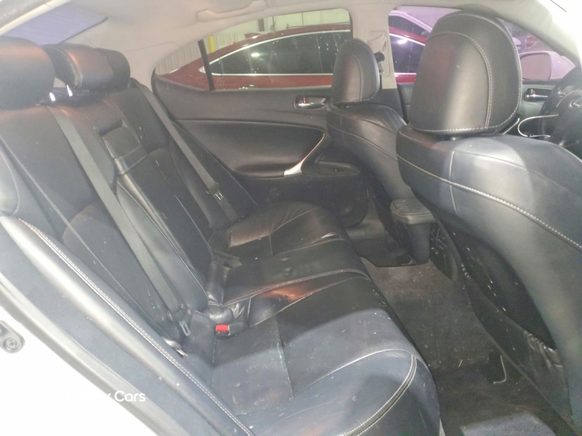 Lexus IS 2011