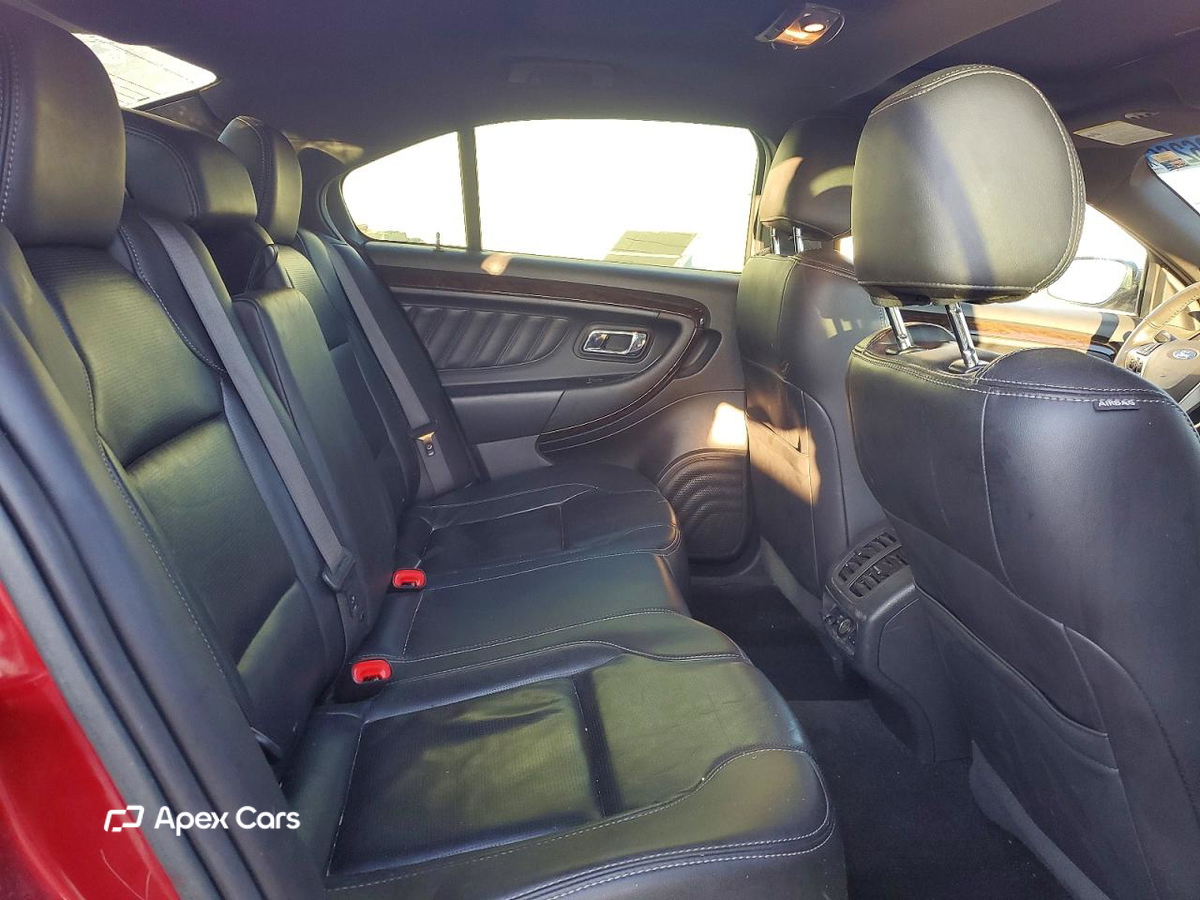 Ford Taurus 2016