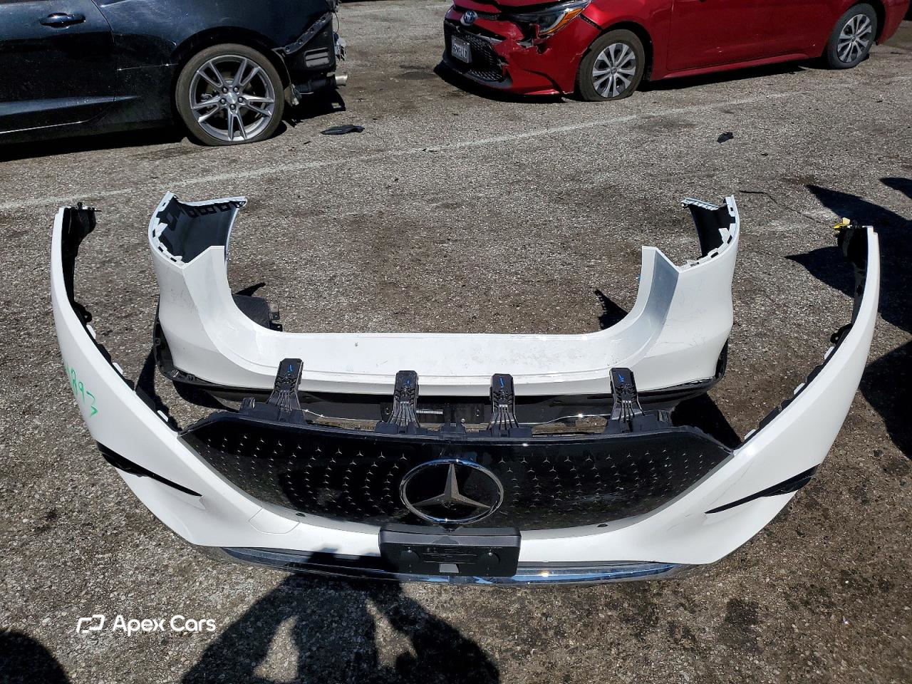 Mercedes-Benz  2024
