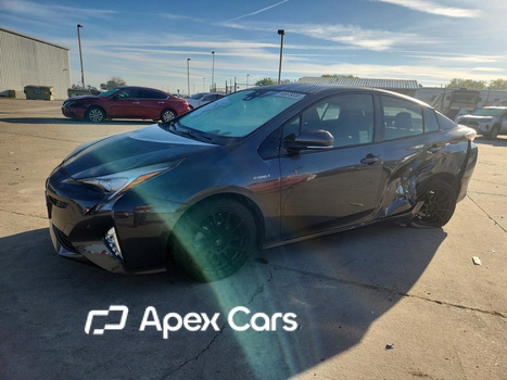 Toyota Prius 2017 - Image 1 of 13