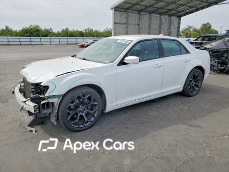 Chrysler 300 2019 - Image 1 of 5