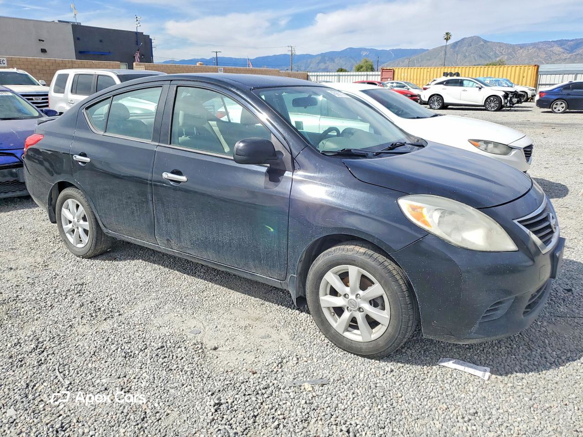 Nissan Versa 2014