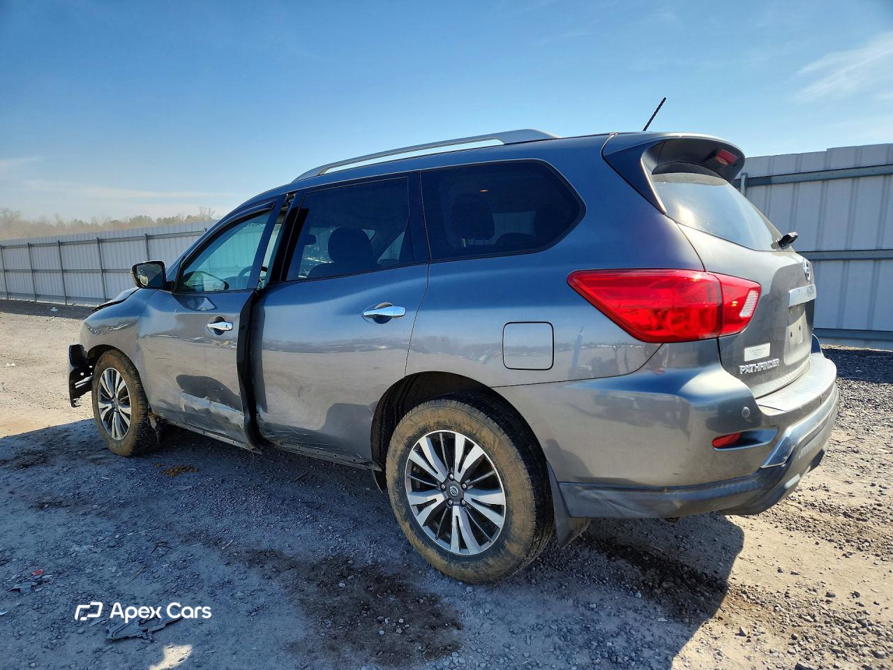 Nissan Pathfinder 2017