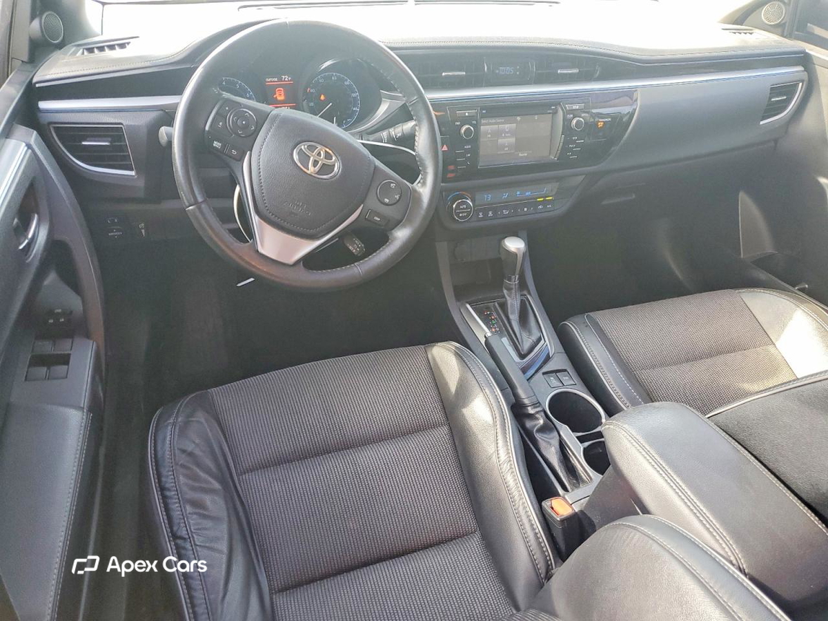 Toyota Corolla 2015
