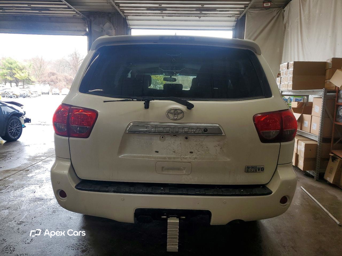 Toyota Sequoia 2015