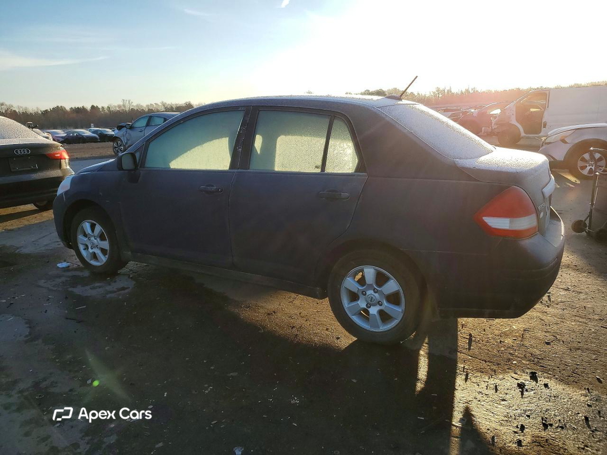 Nissan Versa 2011