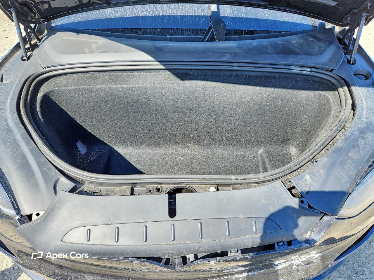 Tesla Model X 2025