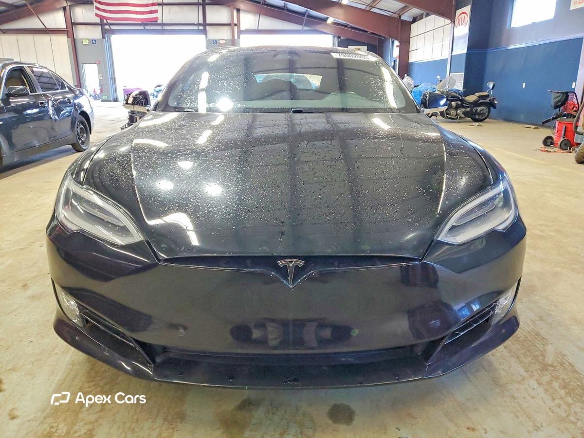 Tesla Model S 2020