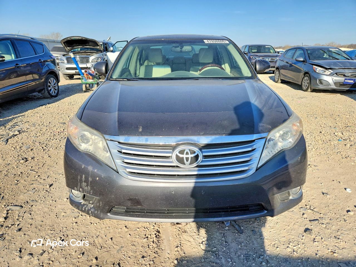 Toyota Avalon 2011