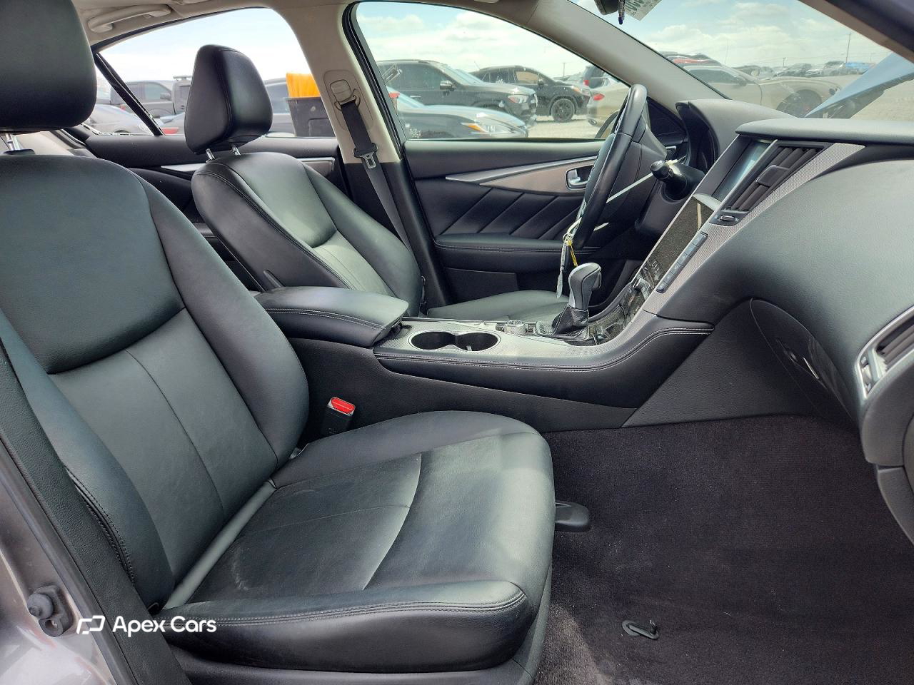 Infiniti Q50 2015