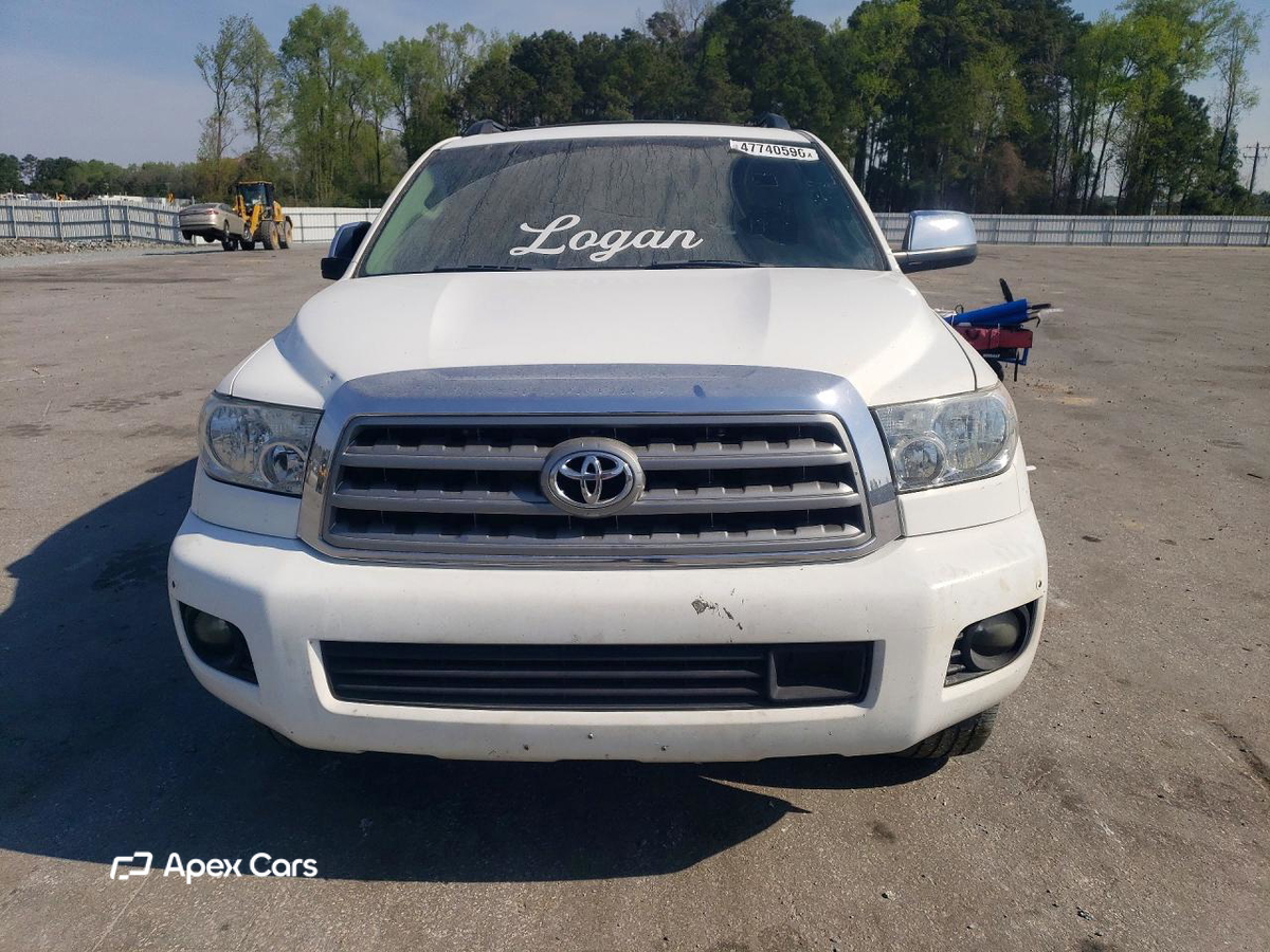 Toyota Sequoia 2010