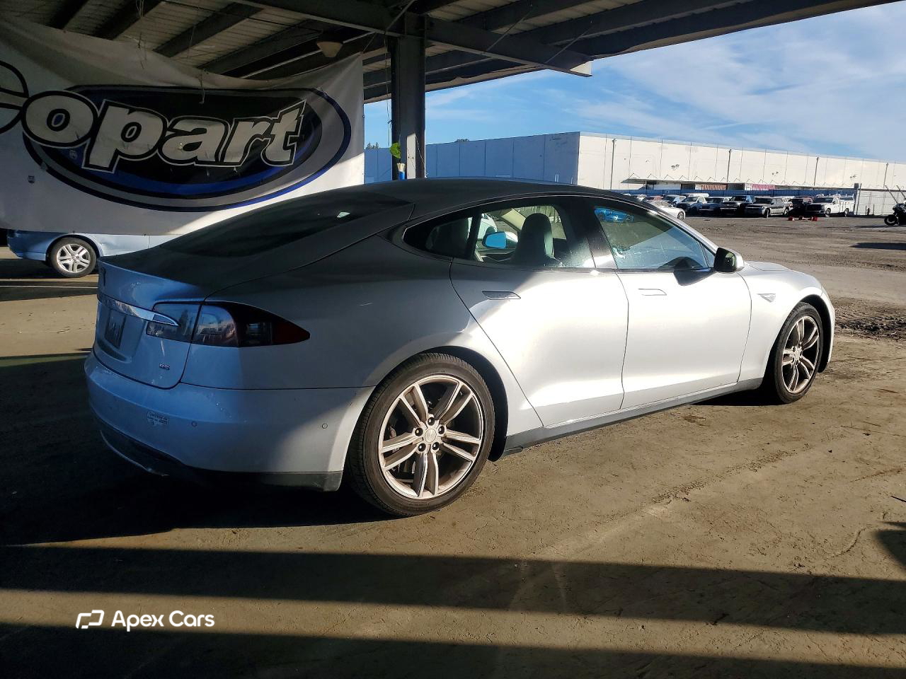 Tesla Model S 2014