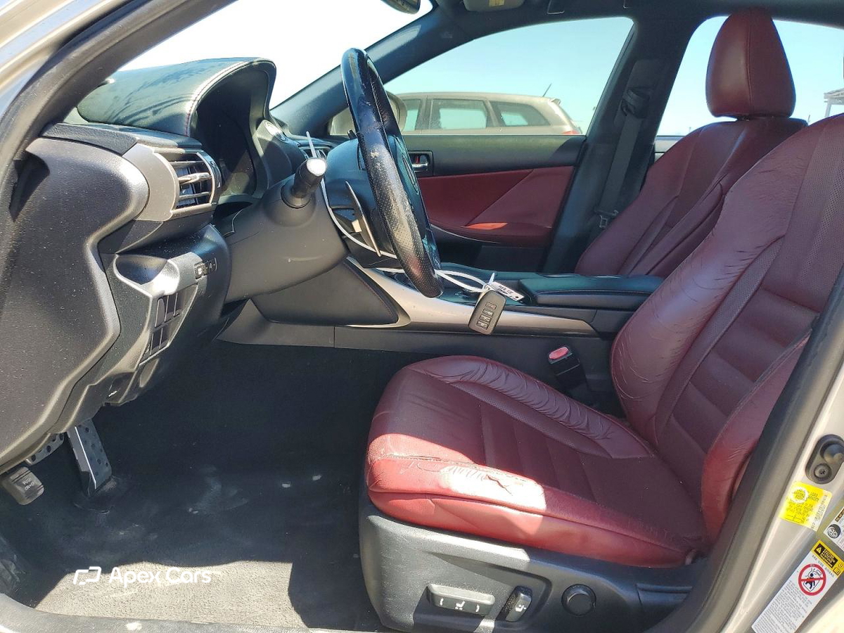 Lexus IS 2015