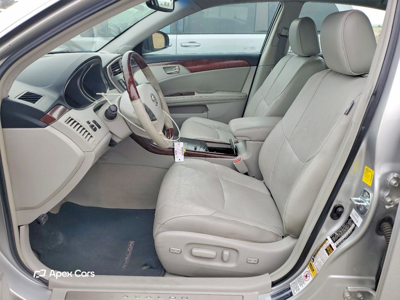 Toyota Avalon 2011