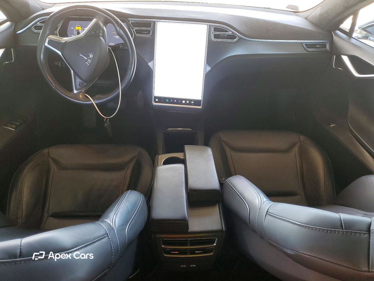 Tesla Model S 2016