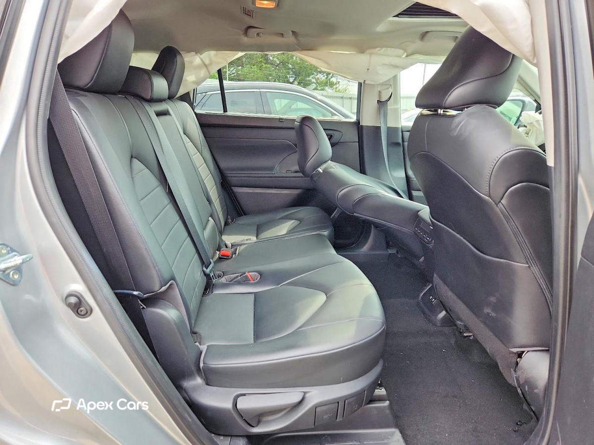 Toyota Highlander 2021
