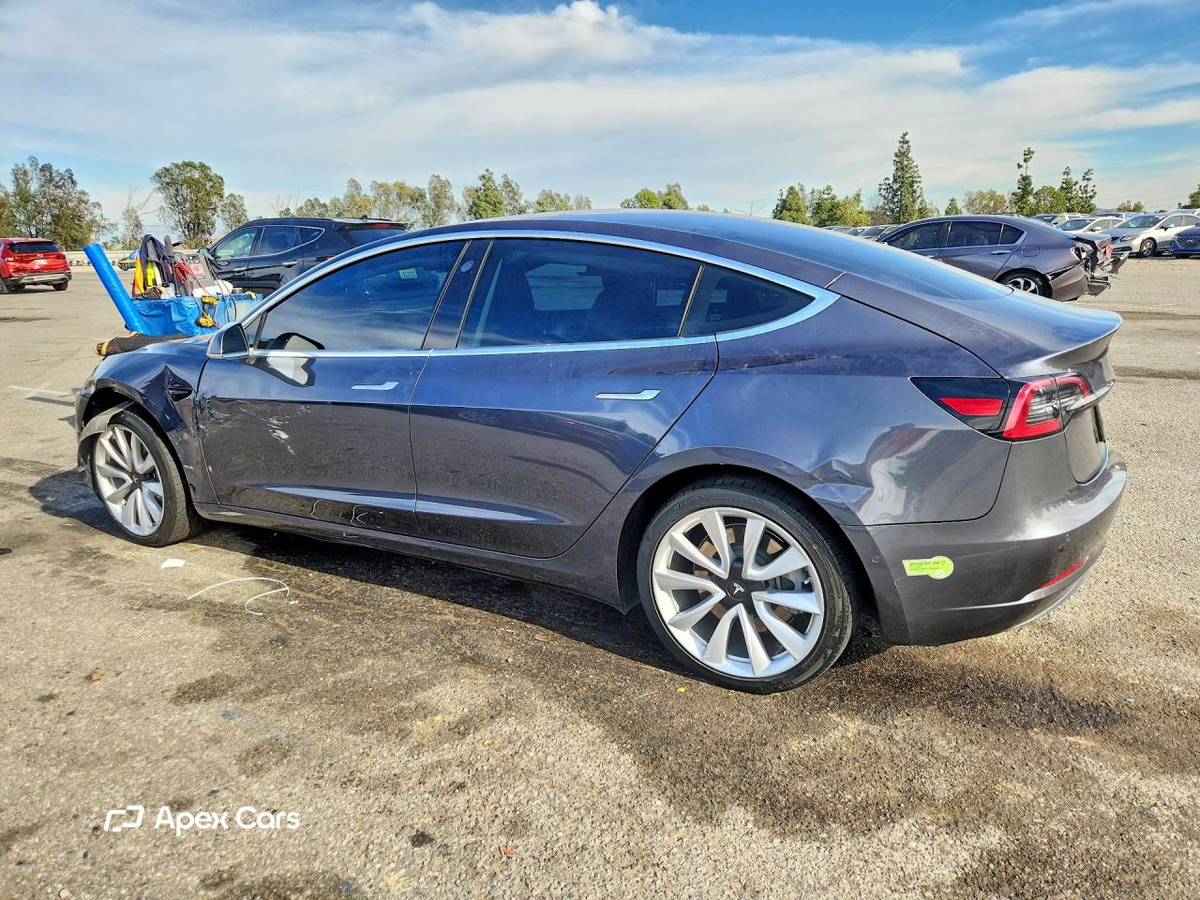 Tesla Model 3 2020