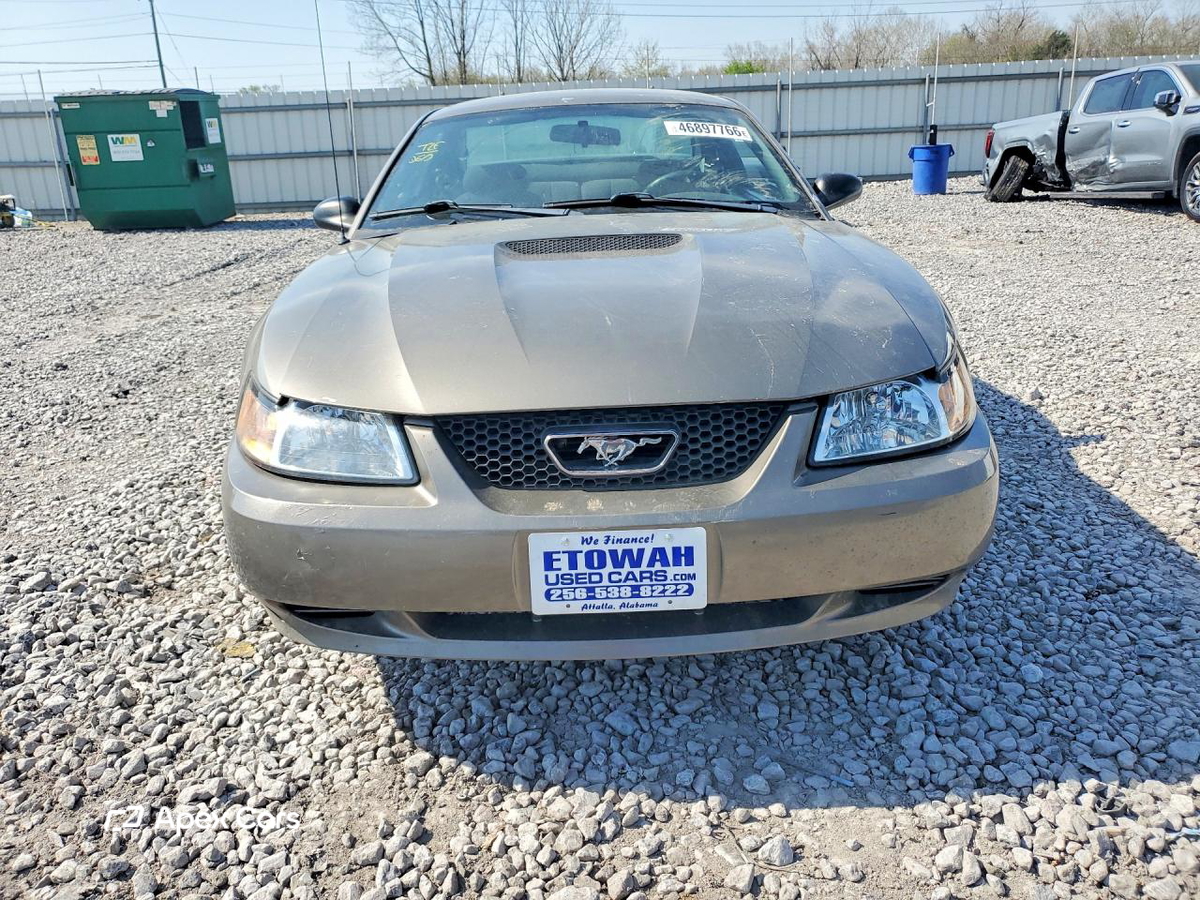 Ford Mustang 2001