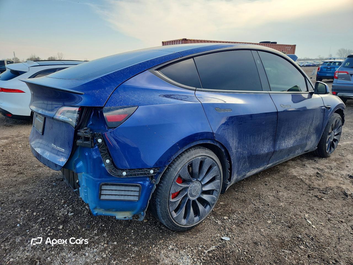 Tesla Model Y 2024